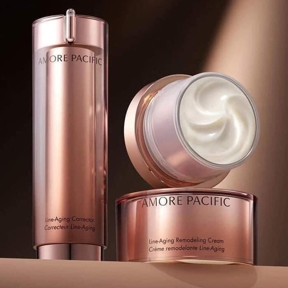 AMOREPACIFIC LINE AGING CORRECT SET ( $450 value ) - Picture 3 of 6